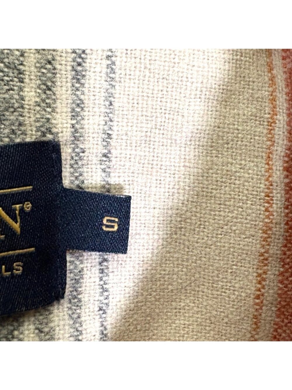 Pendleton Wool Button Up Board Shirt Size Small - Picture 10 of 10
